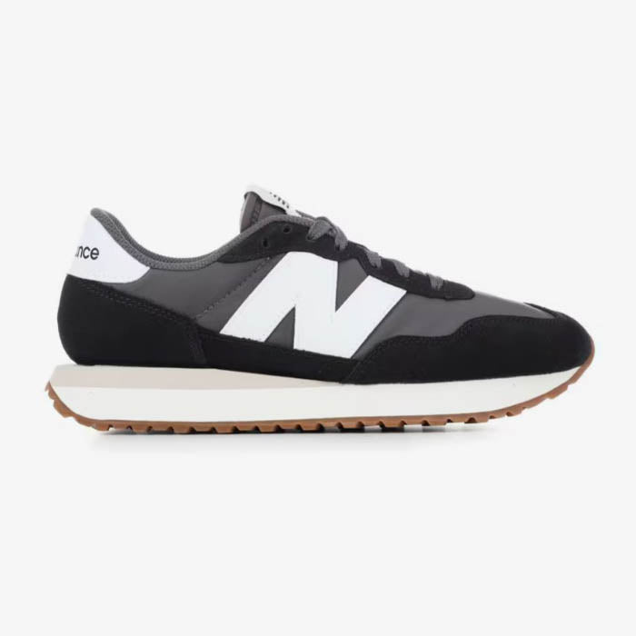 BLACK / 6