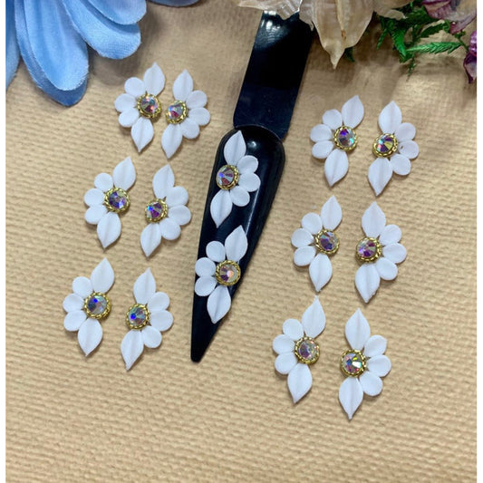 3D Flowers - Acrylic Nail Flowers 100 % Handmade by Acrylic Powder. With the design underneath of the flowers, it helps to apply on the nail easily.