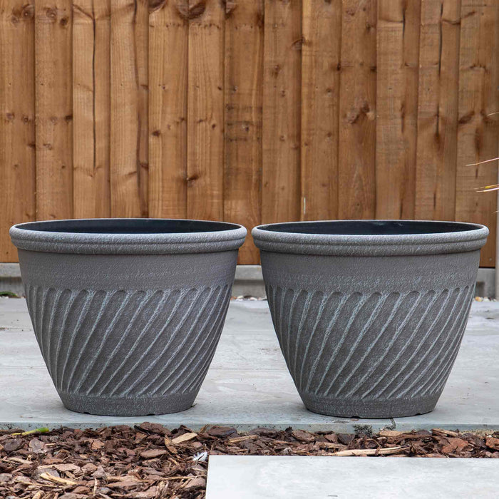 Bali Planter in Distressed Cedar 16in