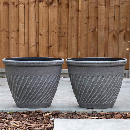 Bali Planter in Distressed Cedar 16in