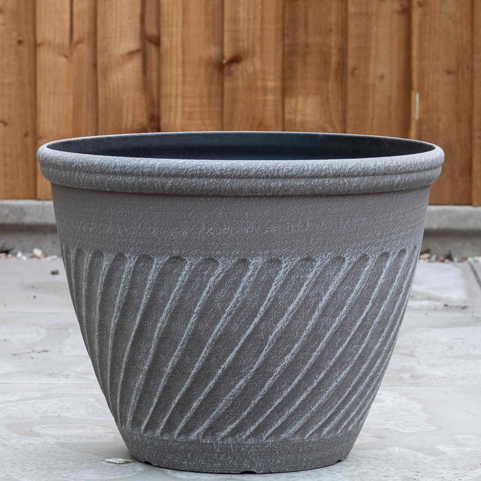 Bali Planter in Distressed Cedar 16in