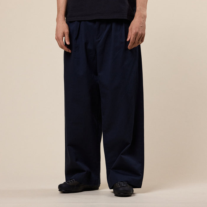 BEAMS - Wide Straight 2 Pleated Chino - Navy Blue