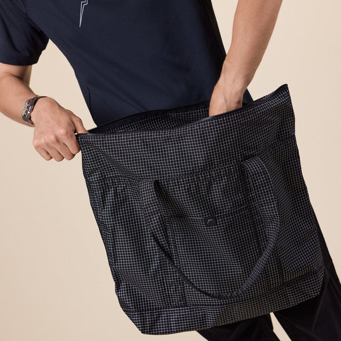 CAYL "Climb As You Love" - Grid Tote Bag - Black