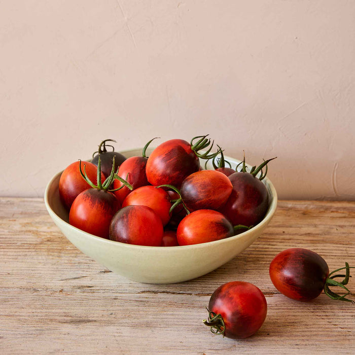 Cordon Tomato 'Black Moon'