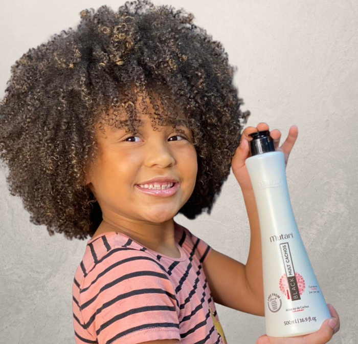 Curly hair line / Pequi Butter - Curly Styler - 250g / 8.8oz - Natural looking curls with no frizz. Contains solar filter and thermal protection.