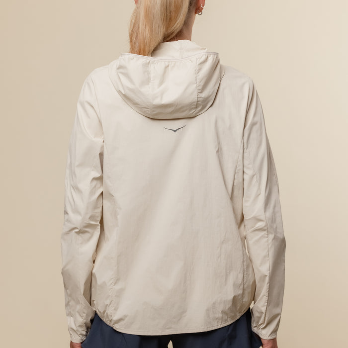 HOKA - Women's SkyFlow Wind Jacket - Oat Milk