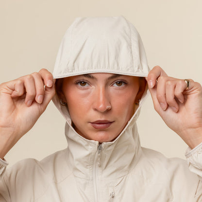 HOKA - Women's SkyFlow Wind Jacket - Oat Milk