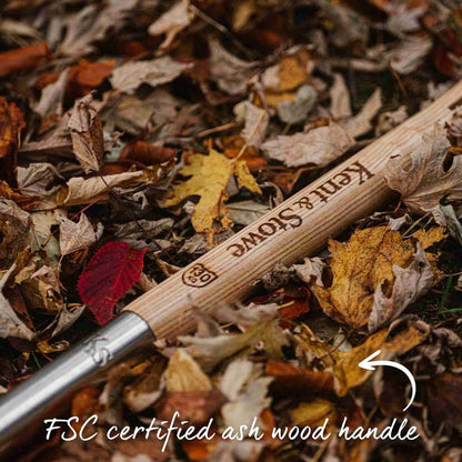 Kent & Stowe Capability Spade handle close up