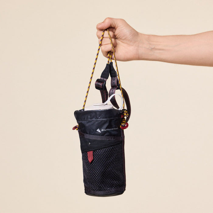 Klättermusen - Algir Bottle Sling Bag - Raven Black
