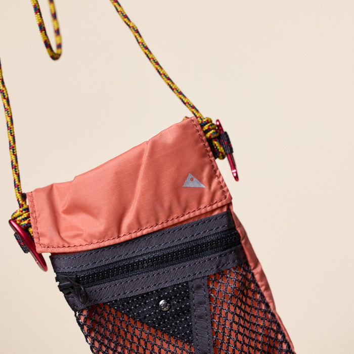 Klättermusen - Algir Lanyard Pocket Bag - Cloud Berry