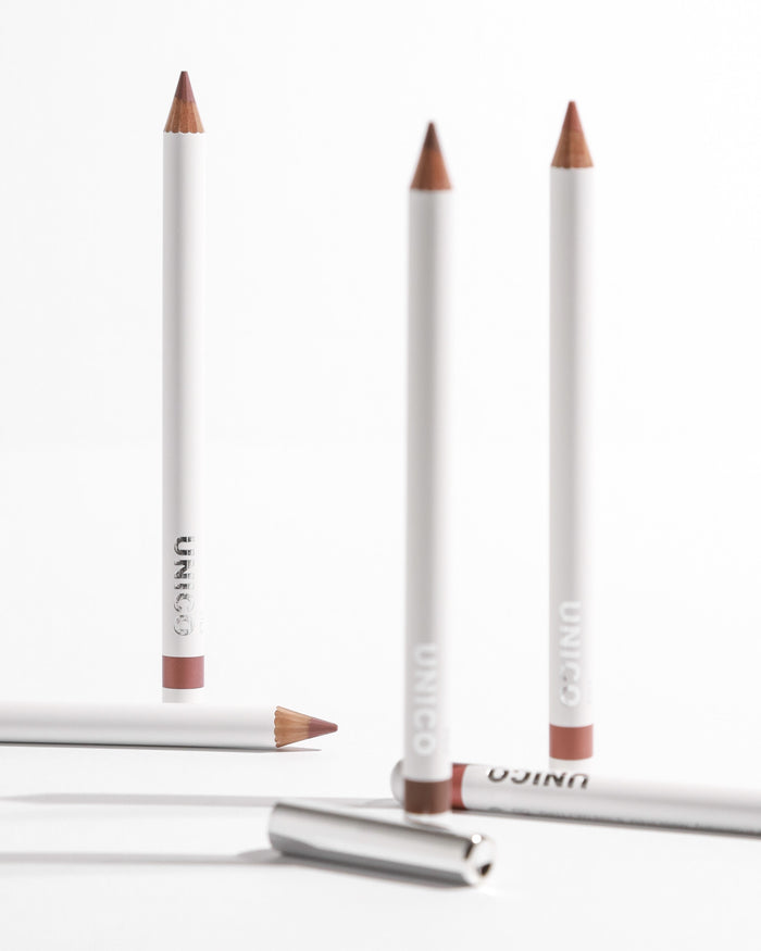 LIP PENCIL with peptides IDOL