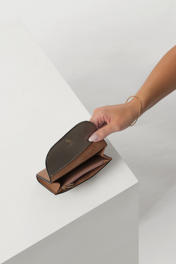 Marina Tan Medium Purse