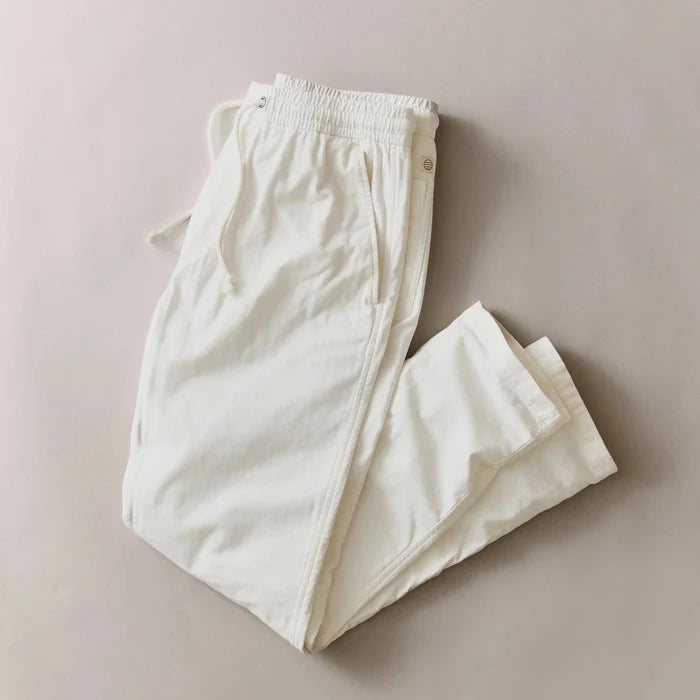 WHITE / MED