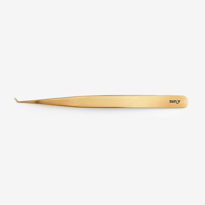Extended Detail Volume Tweezer for lash extension application