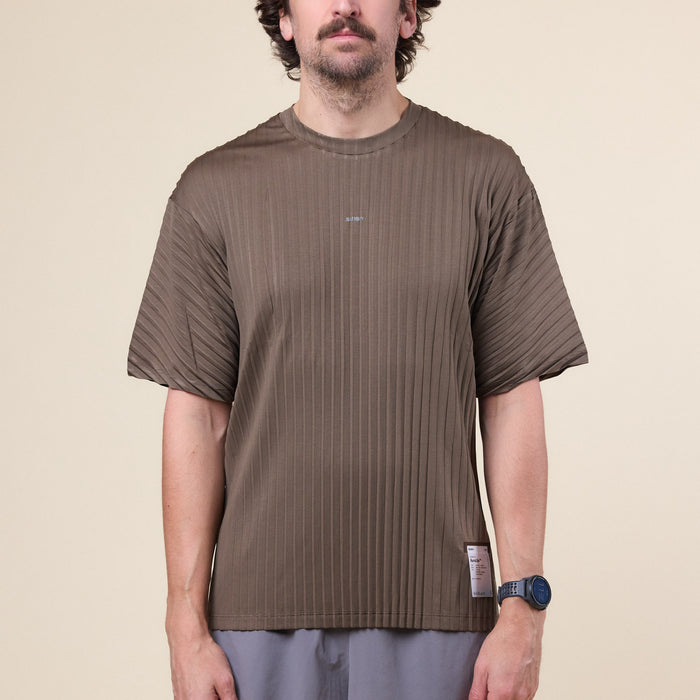 Satisfy Running - AuraLite™ Pleated T-Shirt - Olive