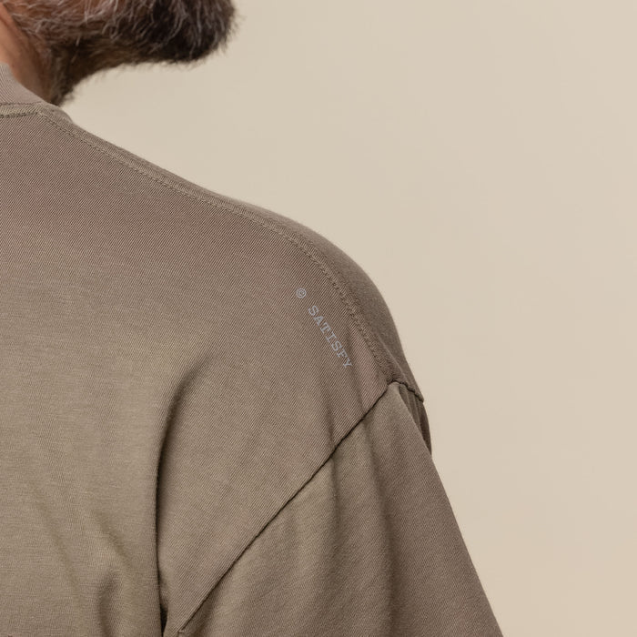 Satisfy Running - MothTech™ T‑Shirt - Sun Bleached Falcon