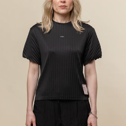 Satisfy Running - Women's AuraLite™ Pleated T-Shirt - Black