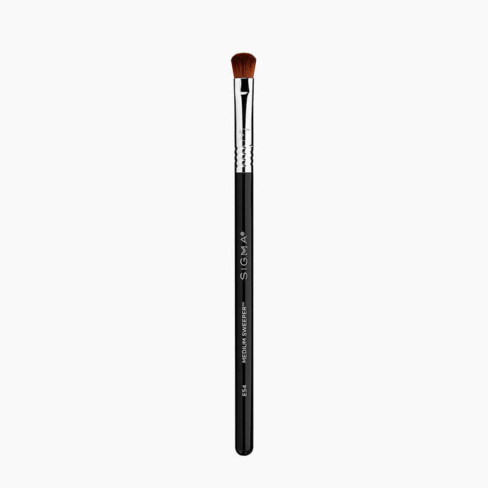 Sigma Beauty E54 Medium Sweeper Brush