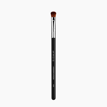 Sigma Beauty E54 Medium Sweeper Brush