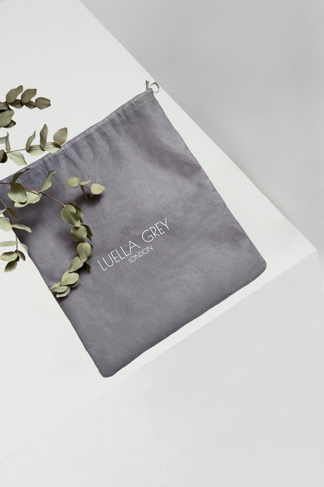 Wren Black Phone Bag