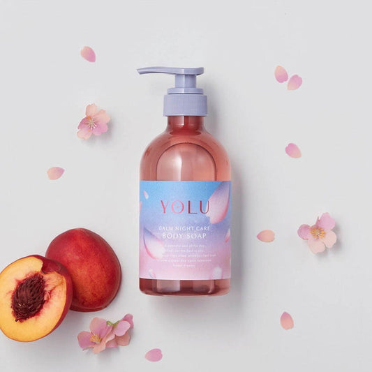 envelopes your skin in rich, aromatic foam and leaves it feeling soft and supple